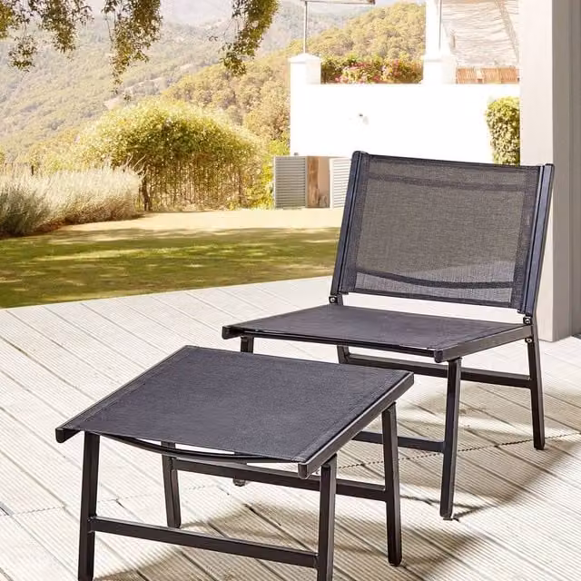 Wyld and Coco Folding Garden Chair with Footrest in Black Aluminium and Metal, W/D/H: 70 x 60 x 54 cm