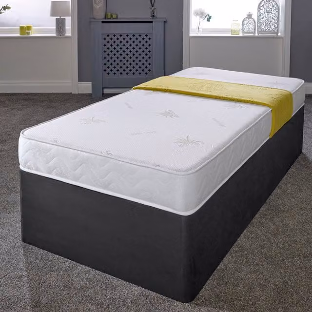 eXtreme Comfort Ltd Aloe Vera Essentials Junior Hybrid Spring Mattress with White Border, Medium Soft, Depth: 17 cm