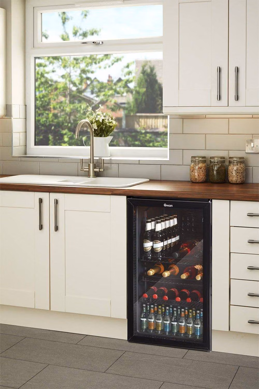 Swan 80L Black Undercounter Fridge with Reversible Door – 2