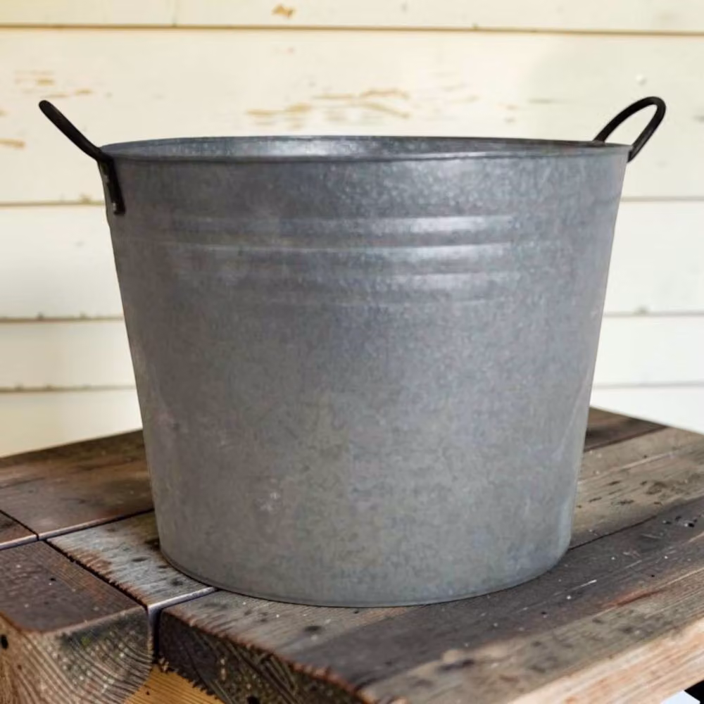 Four Candle Large Rustic Round Zinc Planter in Grey, W/D/H: 48.0 x 39.0 x 33.5 cm – 2