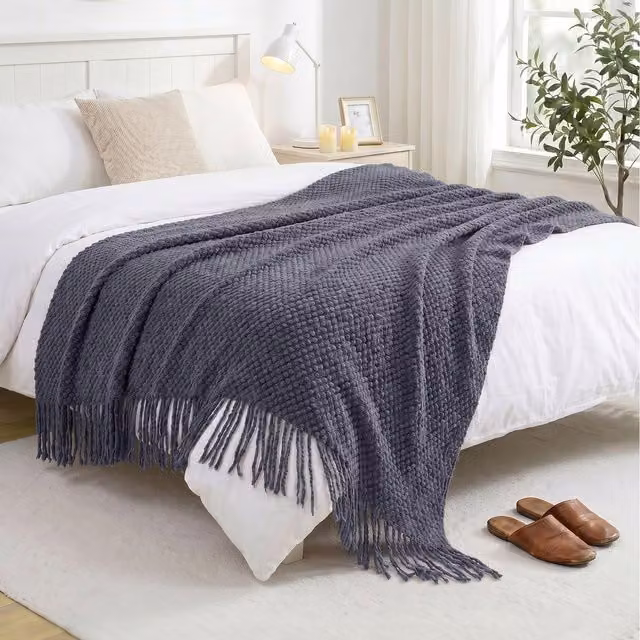 Livingandhome Grey Knitted Polyacrylic Throw Blanket with Fringes