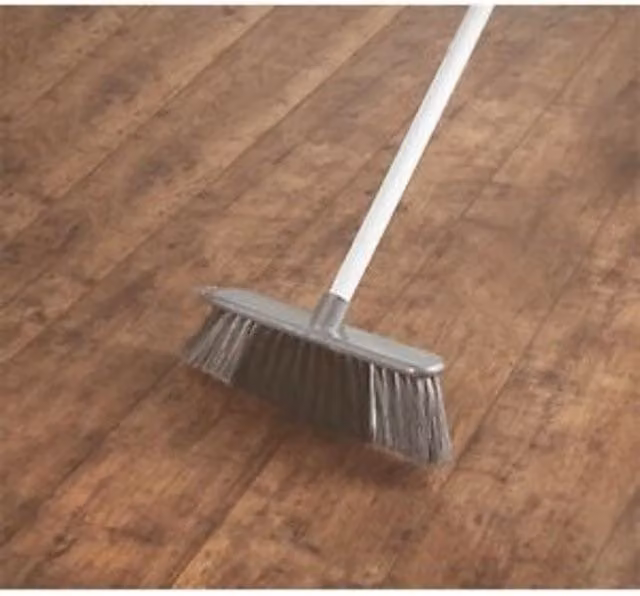 SupaHome Brush and Handle in Silver and White