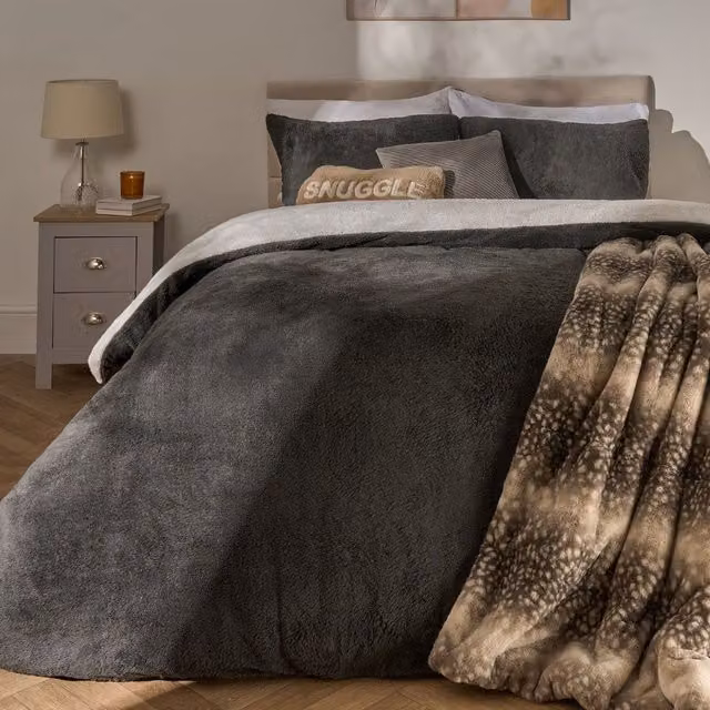 Brentfords Reversible Teddy Fleece Duvet Cover and Pillowcase Set, White and Grey, 180 x 200 cm – 8