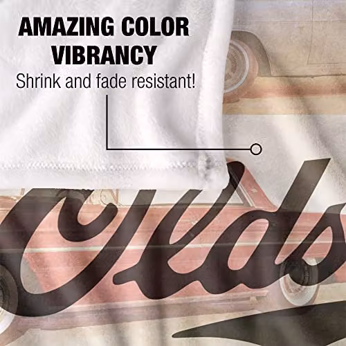 Trevco White Retro Fleece Throw Blanket W/D/H: 152 x 127 cm – 2