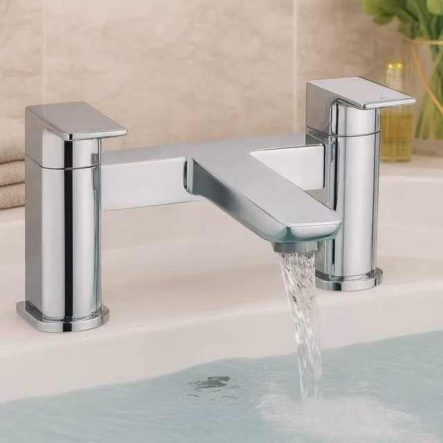Bathroom Kingdom Swansea Chrome Bath Filler Tap in Silver