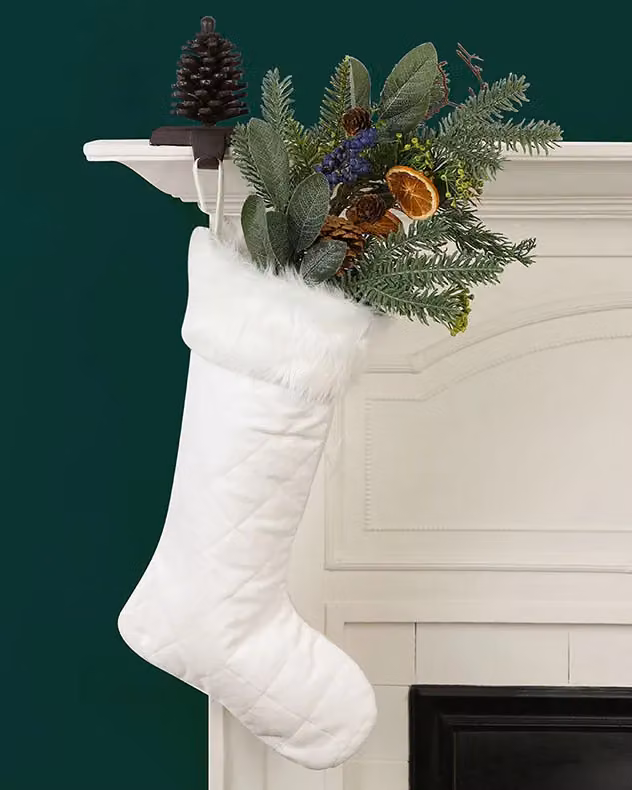 Dibor Set of 4 White Faux Fur Quilted Xmas Tree Decorations – 3