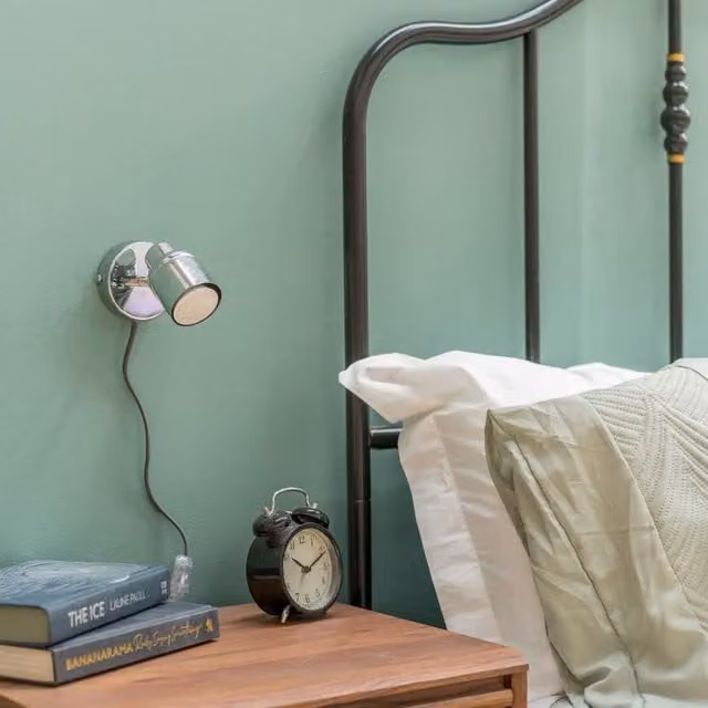 ValueLights Benton Single Adjustable Plug In LED Spotlight Wall Light with Bulb in Silver and Grey