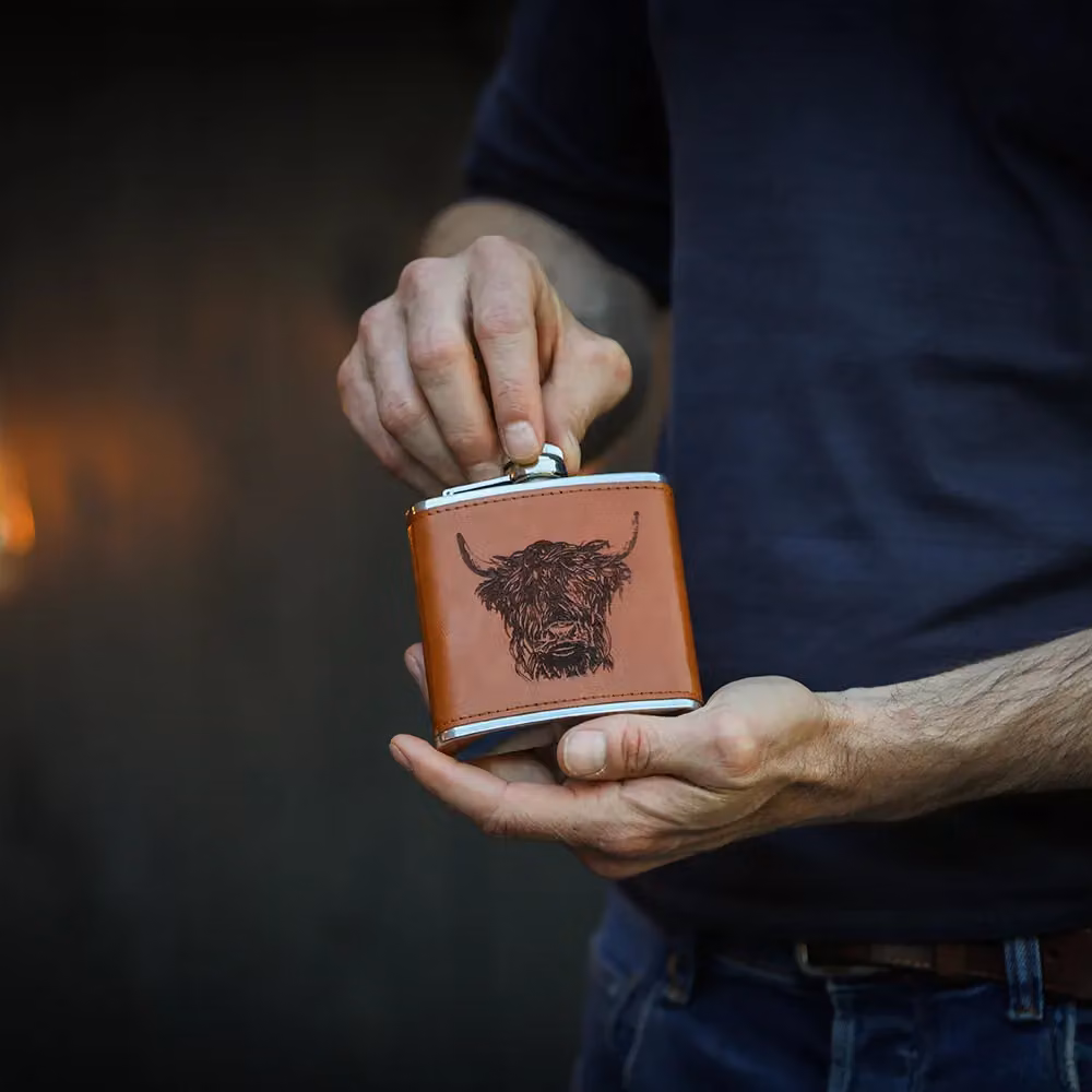 Selbrae House Brown Leather Hip Flask with Highland Cow Design, 177 ml – 2