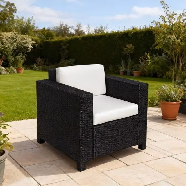 ERGOVEXA Black PE Wicker Rattan Single Seater Garden Armchair