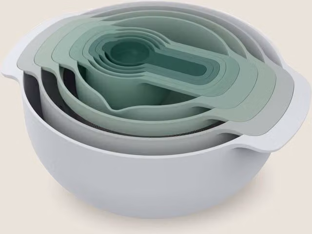 Joseph Joseph Nest Plus 9 Piece Round Nesting Bowl Set in Green