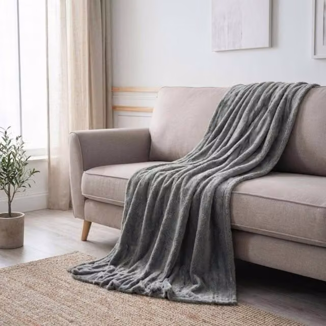 Garden Greatness Maison Ultra Soft Grey Faux Fur Throw W/D: 150 x 125 cm
