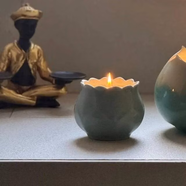Candle Up Lotus Glow Relaxation Multicolour Candle – 1