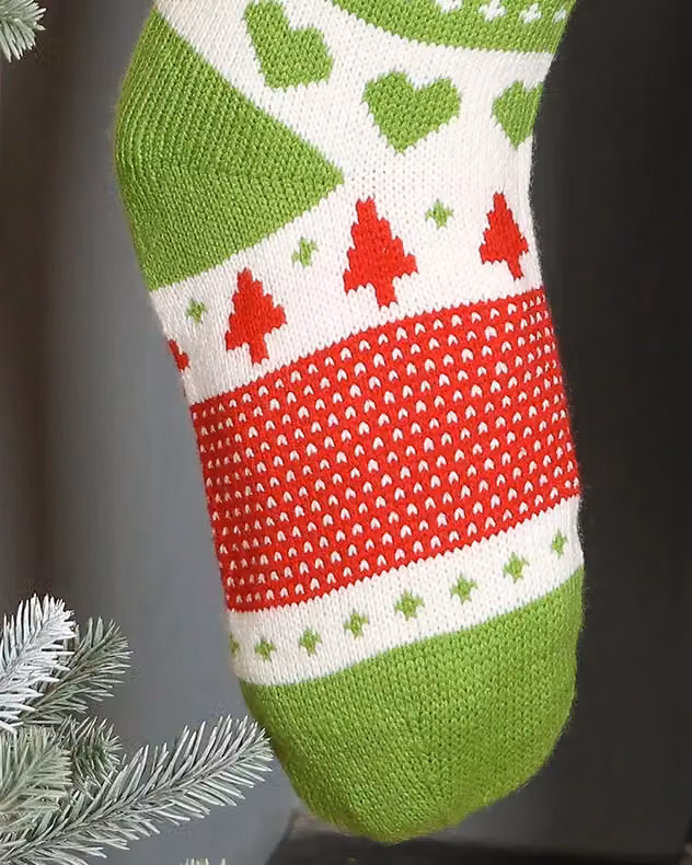 Dibor Set of 4 Traditional Green Fair Isle Christmas Tree Gift Bags and Stockings – 3