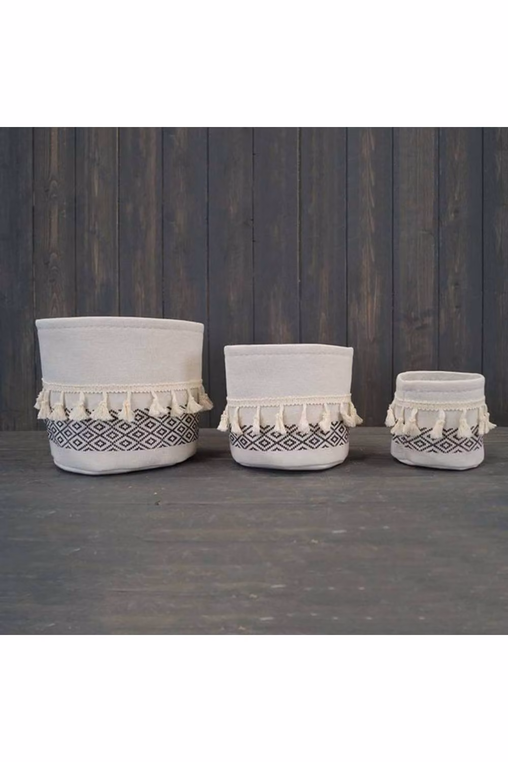KDMD Large Cylinder Cotton Planter with Tassels in White and Black – 2