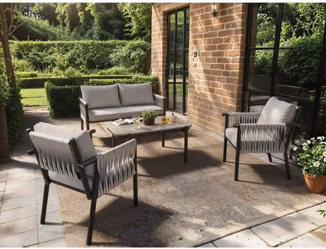 Solace+Co Kalina 4 Piece Rattan Garden Furniture Set with 2 Seater Sofa, 2 Armchairs and Coffee Table in Grey and Brown