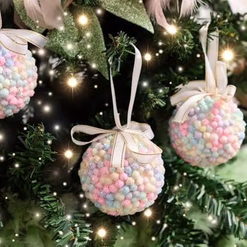Melody Maison Set of 3 Multicoloured Pastel Bead Christmas Baubles in Pink, Diameter: 8 cm – 3