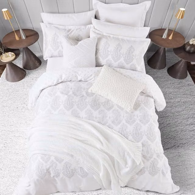 Nalu Nicole Scherzinger Dalisay Double Duvet Cover and Pillowcase Set in White and Silver Mako Satin Cotton with Paisley Design, W: 140 cm, L: 200 cm
