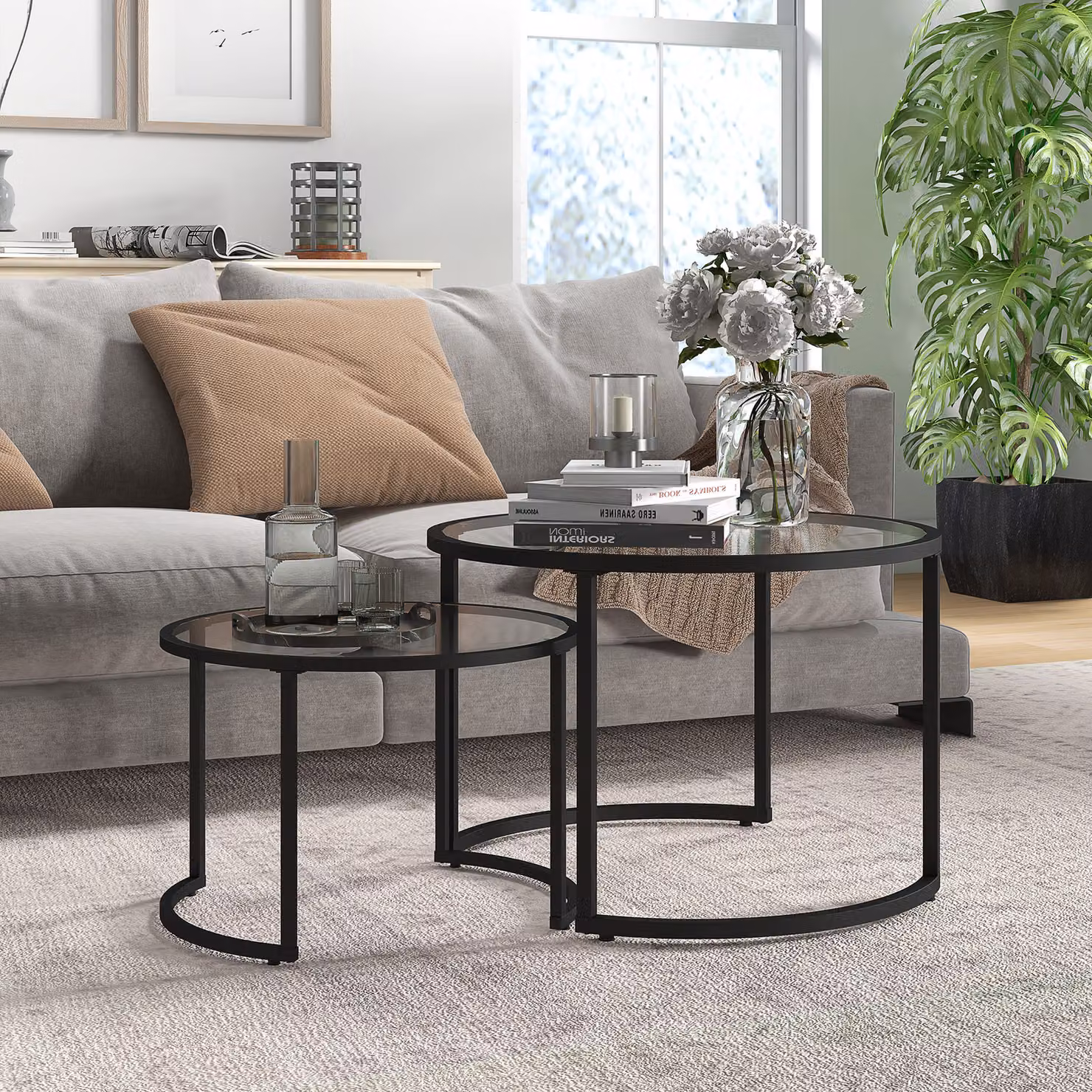 HOMCOM Set of 2 Round Nesting Coffee and Side Tables with Tempered Glass Surfaces and Black Painted Steel Frame – 2
