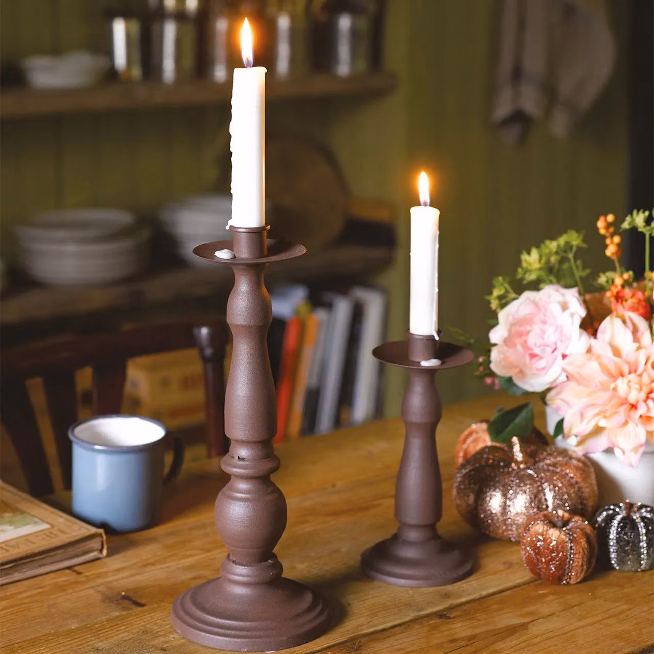Bloom Set of 2 Rustic Metal Candleholders in Brown, Large H: 31 cm, W: 12 cm and Small H: 20 cm, W: 9.5 cm – 2