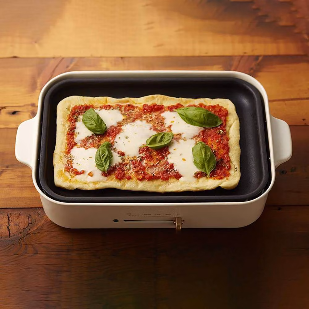 BRUNO Compact Hot Plate with Smooth Non-Stick Cast Iron Plate in White – 3