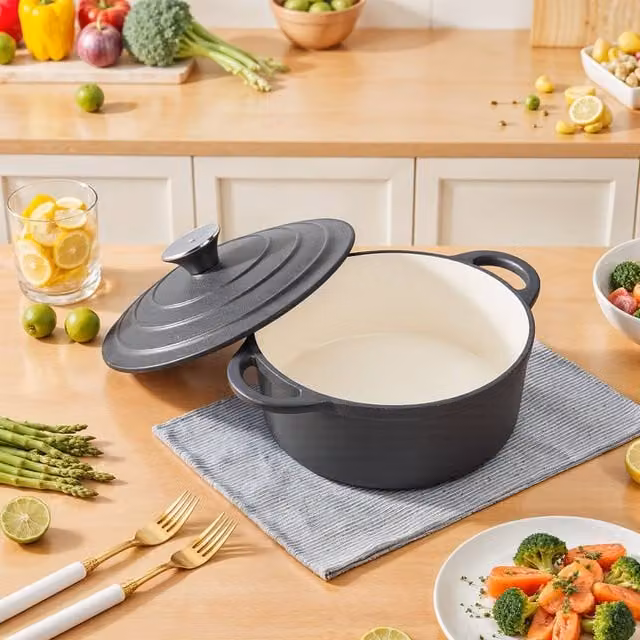 Living and Home Enameled Cast Iron Dutch Oven Casserole Pot with Lid, Black, 4L – 1