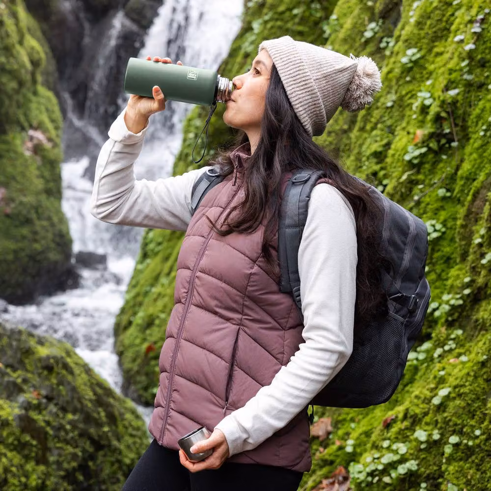 Trail Stainless Steel Vacuum Insulated Flask with Strap in Green, 600 ml – 6