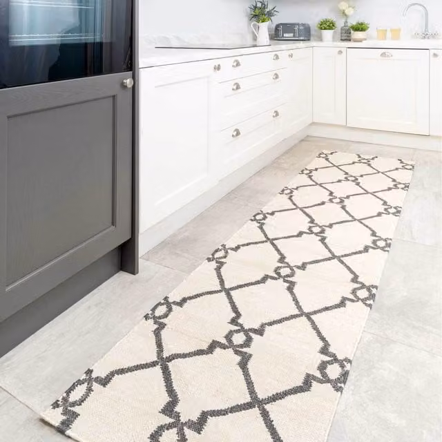The Rug House Geometric Woven Jute Area Rug in Beige and White, W/D: 240 x 60 cm
