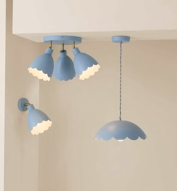 ValueLights Millie Flower Scallop 3 Way Round Adjustable Metal Ceiling Spotlight in Blue – 1