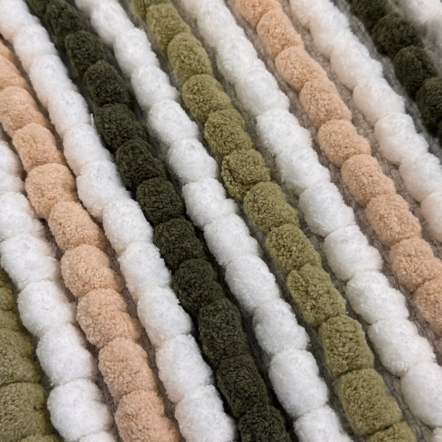 Allure Bath Fashions Green Striped Chunky Bobble 2 Piece Bath Mat and Toilet Mat Set – 4