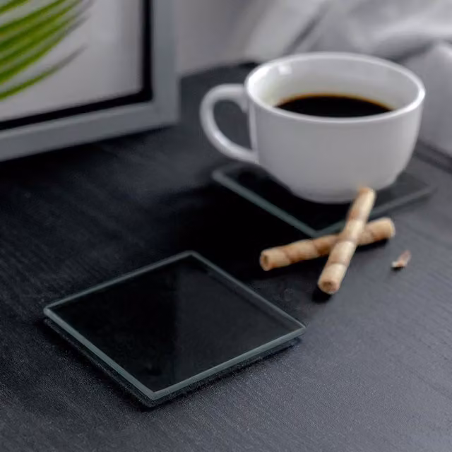 Harbour Housewares Set of 6 Non-Slip Black Square Glass Coasters, Diameter: 10 cm