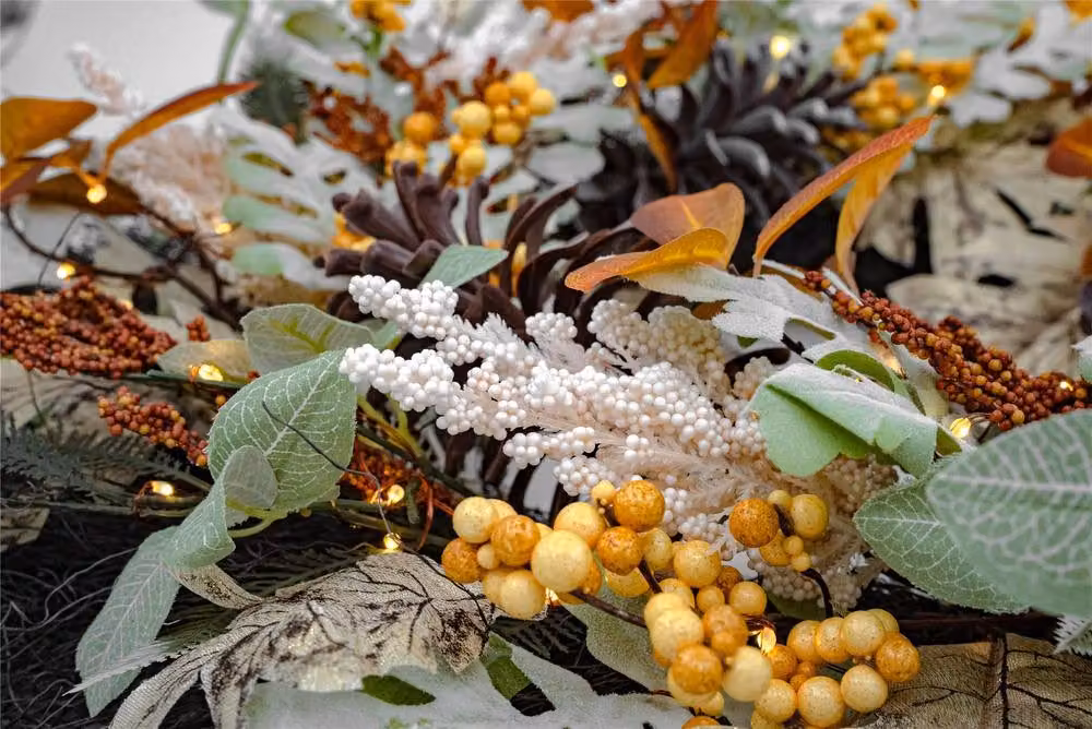 BOSK AMBERWOOD 26 inch Autumn Wreath with Warm White LED Microbulbs in Orange and Green – 2
