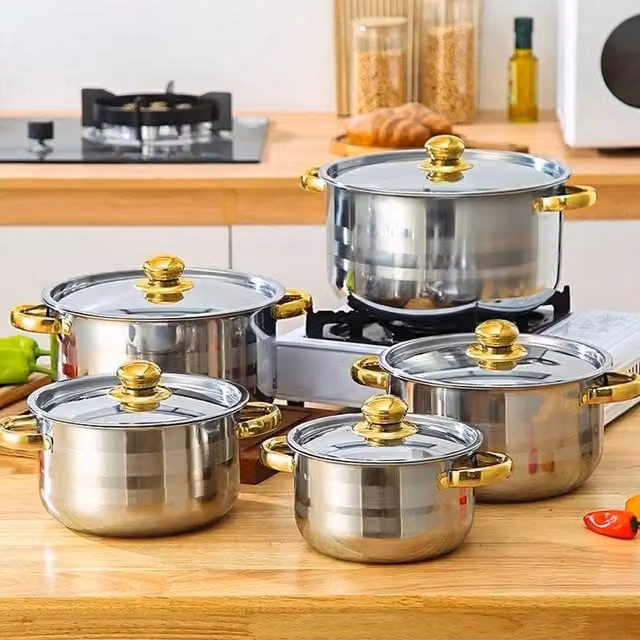 PAWNORA Set of 5 Non Stick Stainless Steel and Aluminium Saucepans in Silver