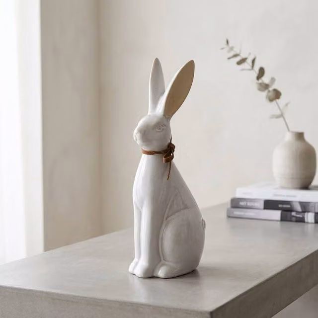 Garden Greatness Sitting Rabbit Decorative Ornament in White and Multicolour, H: 18.0 cm, W: 12.0 cm, D: 10.0 cm