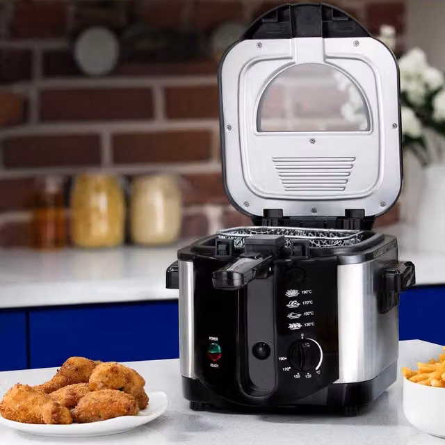 Tower 2.0L Deep Fryer in Black Stainless Steel