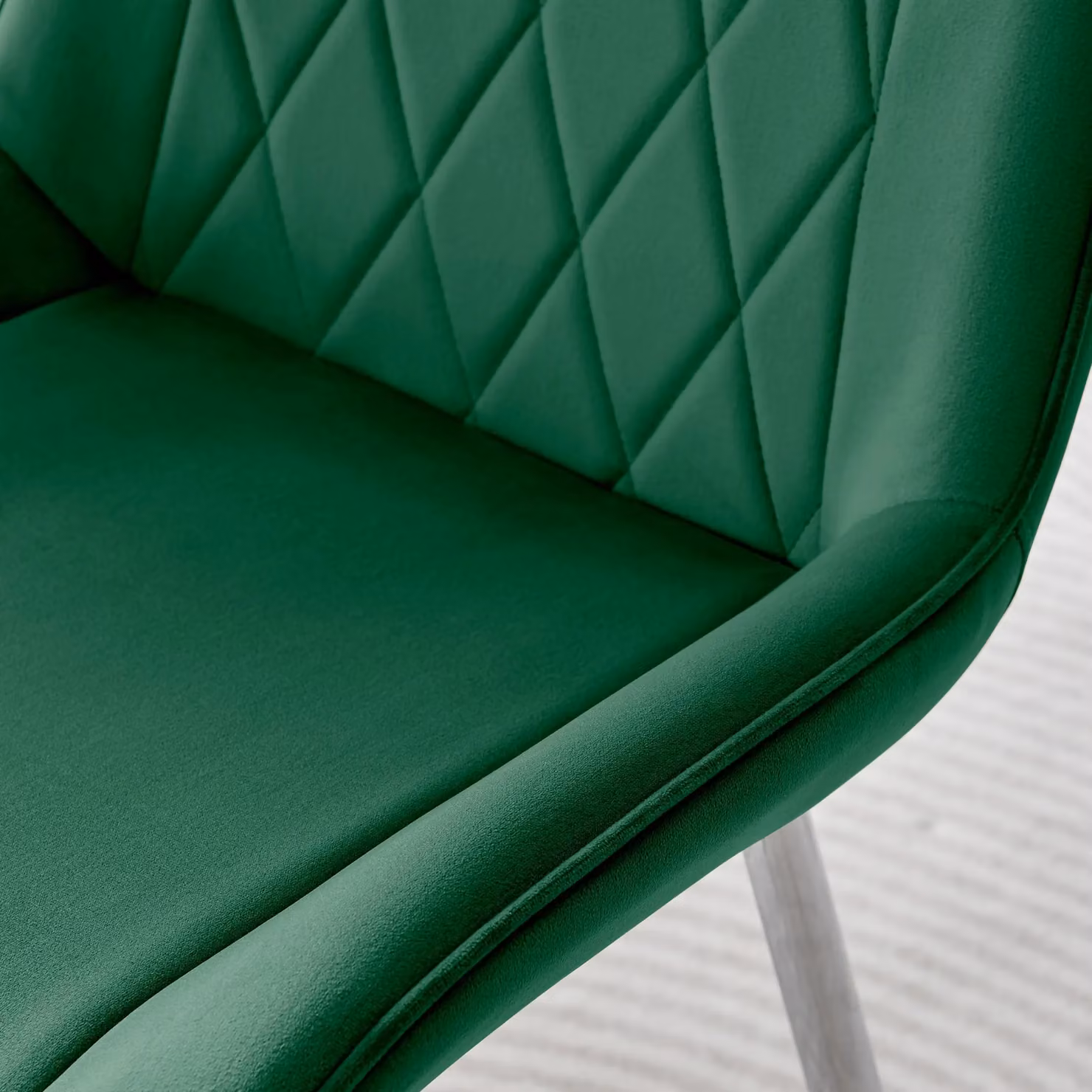FurnitureboxUK 2x Pesaro Green Velvet Dining Chairs with Silver Metal Legs – 2