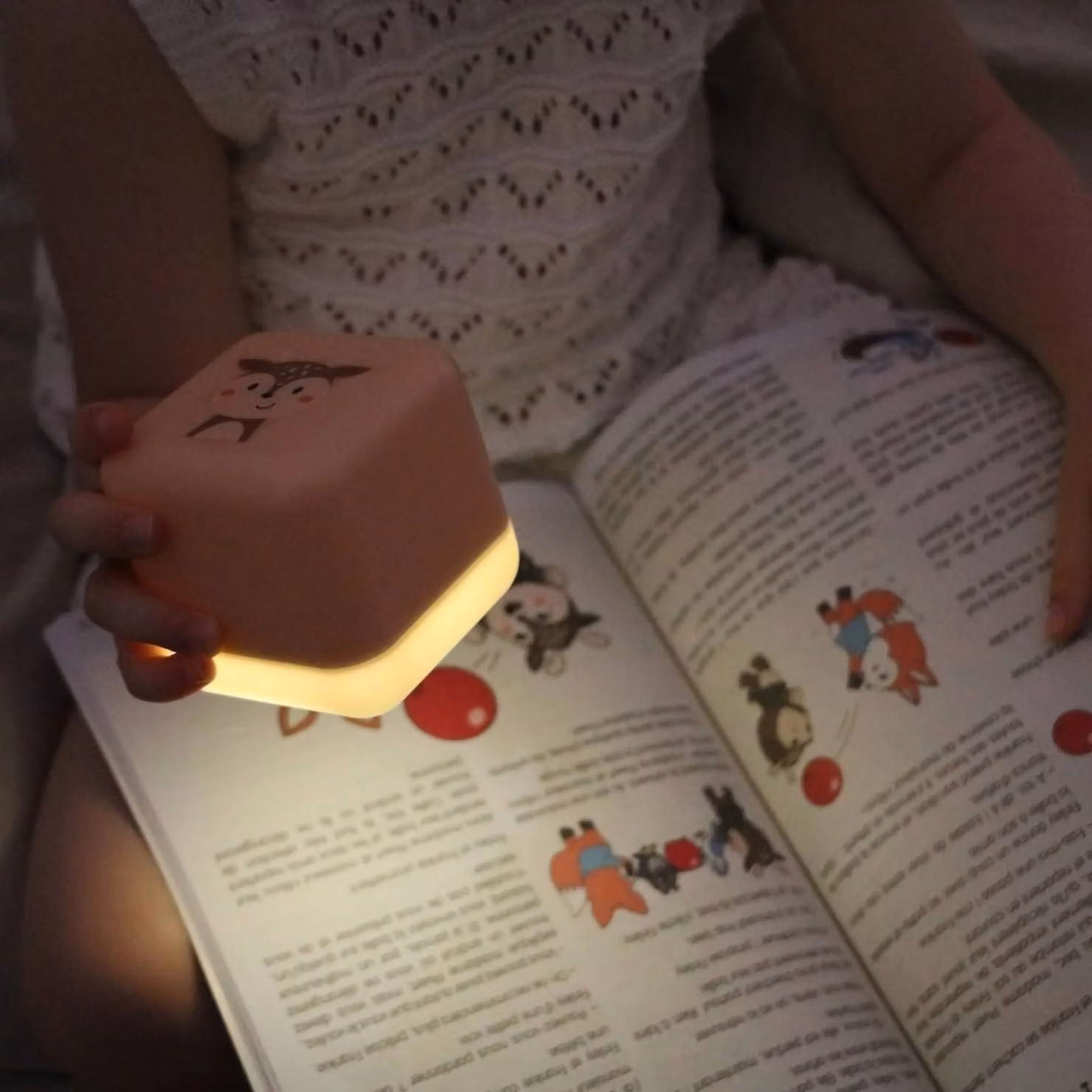 Cloud B Cube B Finley Fawn Silicone Rechargeable Night Light and Reading Lamp in Beige – 4