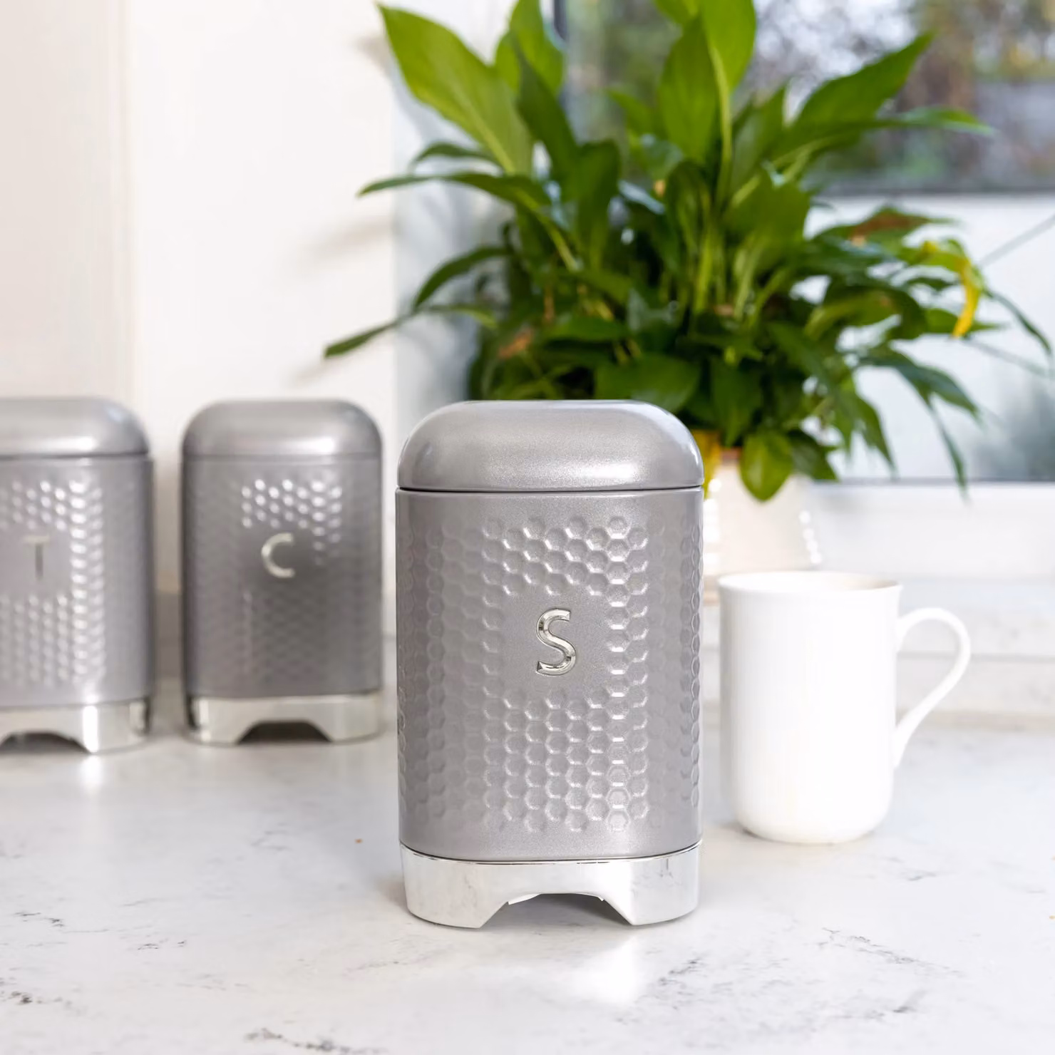 KitchenCraft Lovello Geometric Sugar Canister in Shadow Grey, W/D/H: 11 x 11 x 19 cm – 3