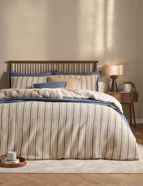 YARD Selby Waffle Bedding Set in Natural Sand and Beige Washed Cotton, 140 x 200 cm