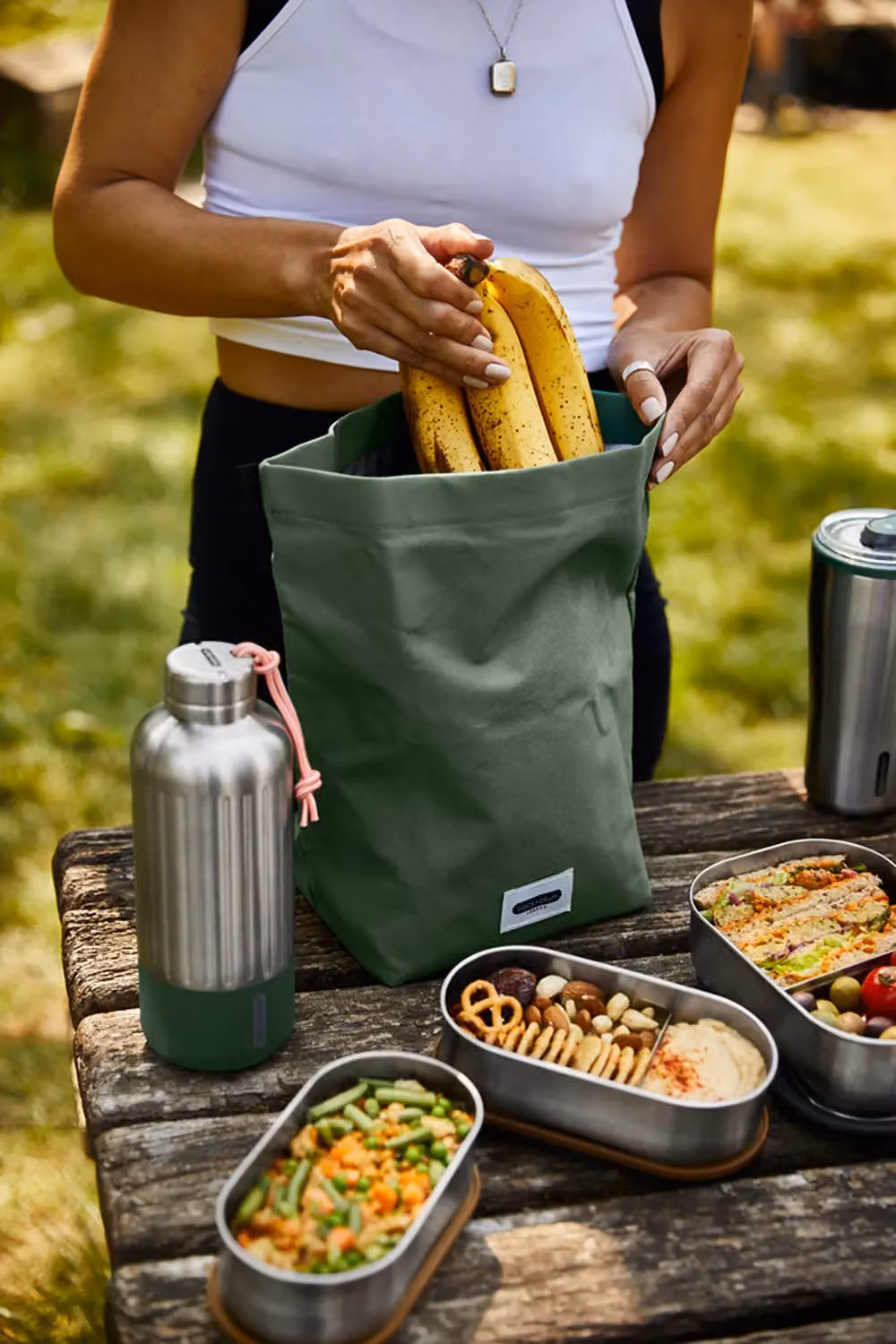 Black + Blum Explorer Bottle Large in Dark Green, 850 ml – 2