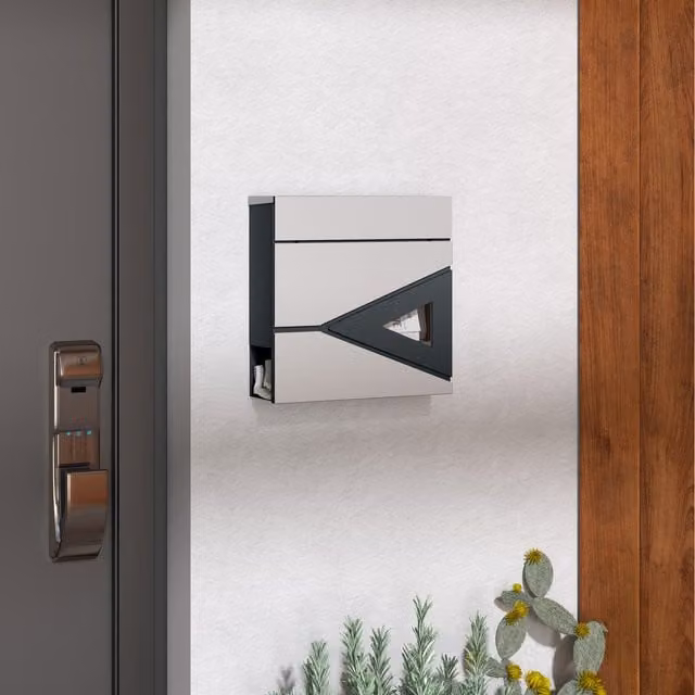 HOMCOM Silver Stainless Steel Wall Mounted Letterbox with Lock