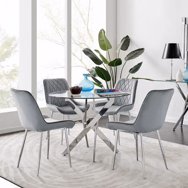 FurnitureboxUK Novara 100cm Round Clear Tempered Glass Dining Table and 4 Grey Pesaro Velvet Chairs