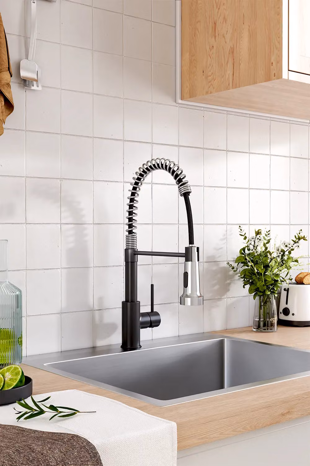H&O Direct Stainless Steel Swivel Pull Out Kitchen Faucet in Matt Black – 2