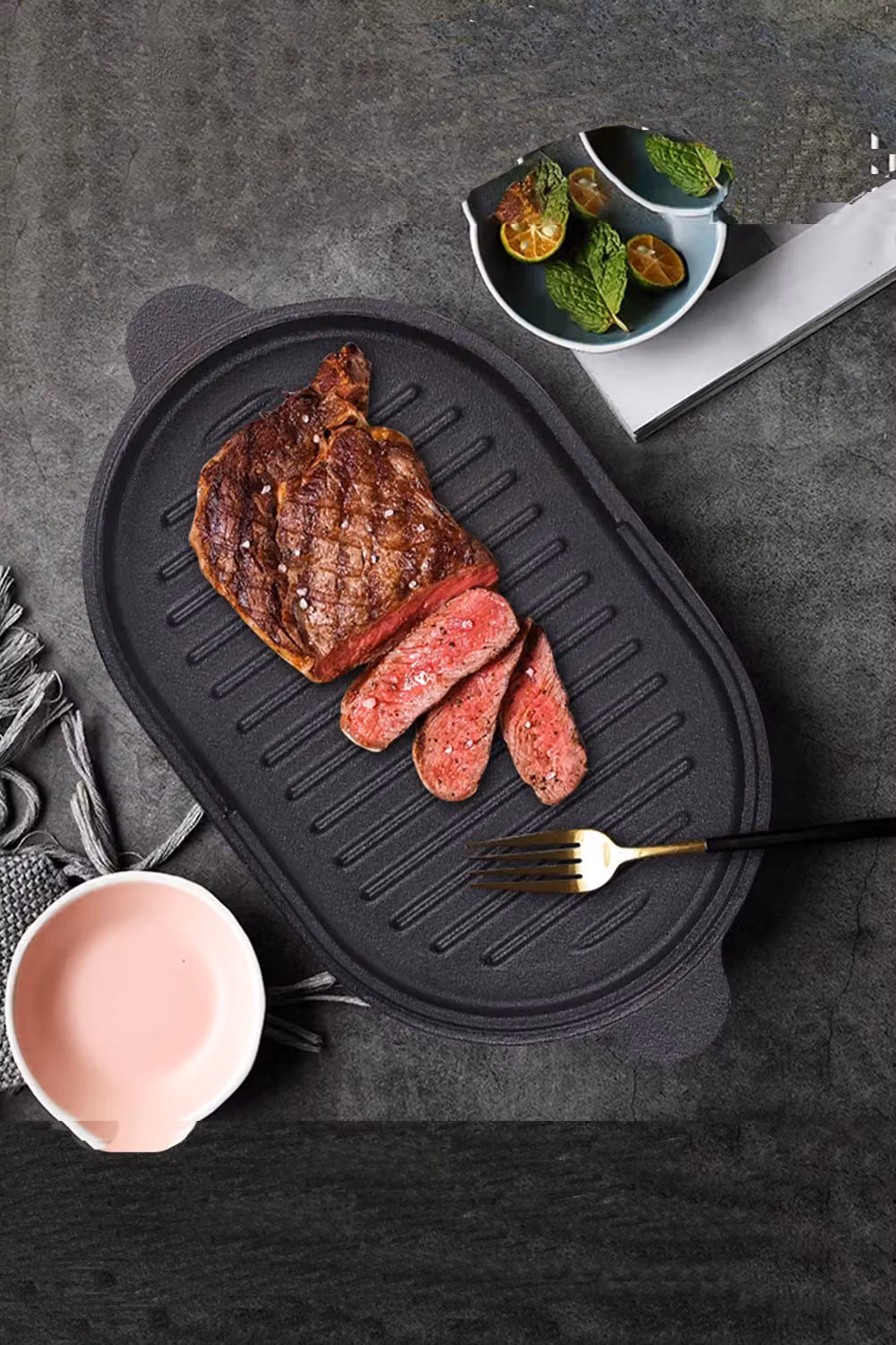 Living and Home 2-Piece Black Uncoated Cast Iron Cookware Set Including Oval Baking Pan and Frying Pan – 4