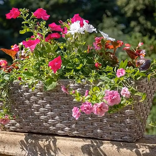 Gardman Multi-Placement Mountain Grass Effect Planter, Grey, W/D/H: 60.96 x 60.96 x 18.0 cm – 1