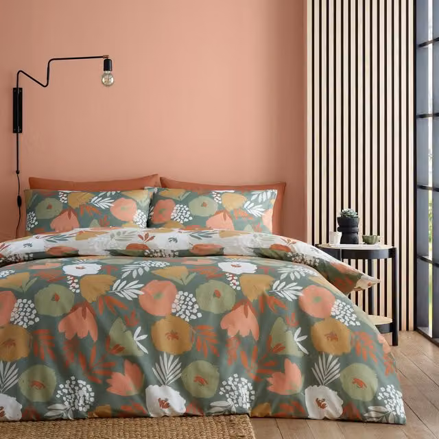 Fusion Yasmin Abstract Floral Cotton Duvet Cover Set in Green and White, W/D/H: 140 x 200 cm