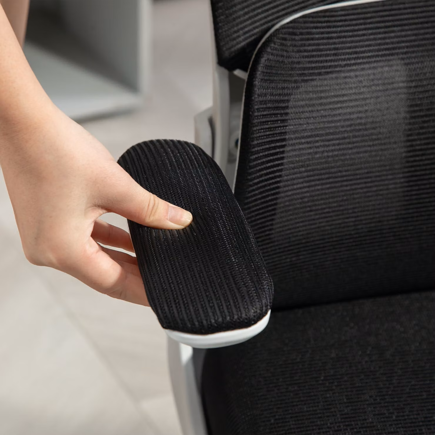 Vinsetto Ergonomic High Back Office Chair in Black with Adjustable Headrest, Lumbar Support and Fabric Finish – 7