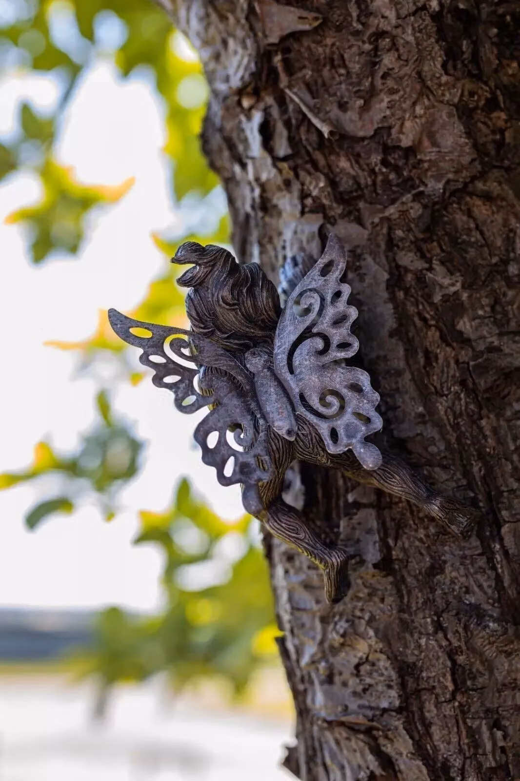 Marco Paul Fairy Garden Tree Ornament Peeker Branch Hugger in Bronze – 2