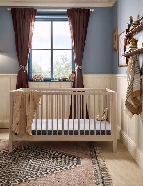 Mamas & Papas Arbor Solid Wood Cot Bed with Drop Side in Brown and White