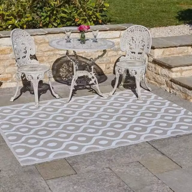 Garden Mile Large Rectangular Outdoor Garden Rug in Mocha Wave Pattern