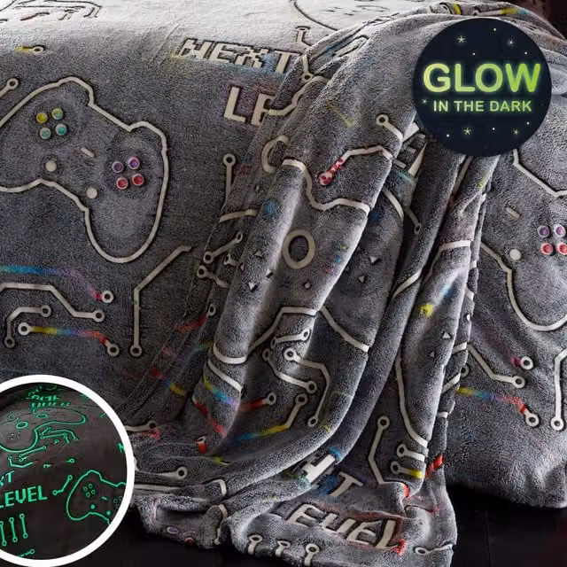 Catherine Lansfield Game Over Glow in the Dark Fleece Throw, Black, W/D/H: 130 x 170 cm